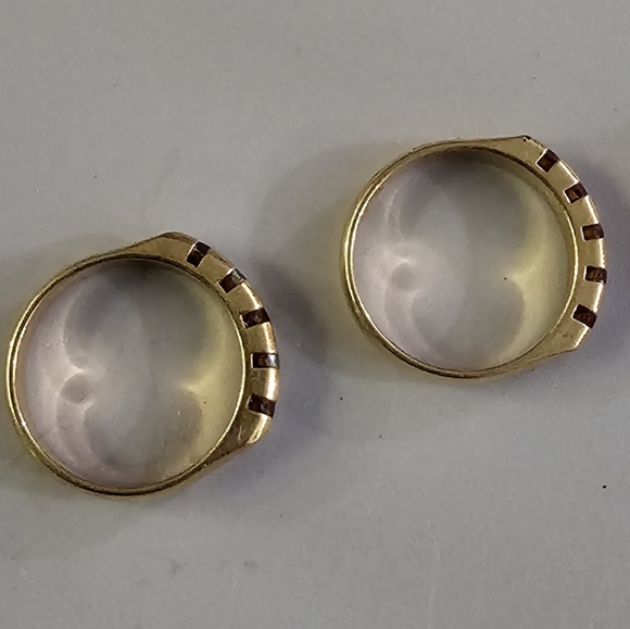 Avon Elegant Gold and Red Gemstone Ring Set - Picture 2 of 2